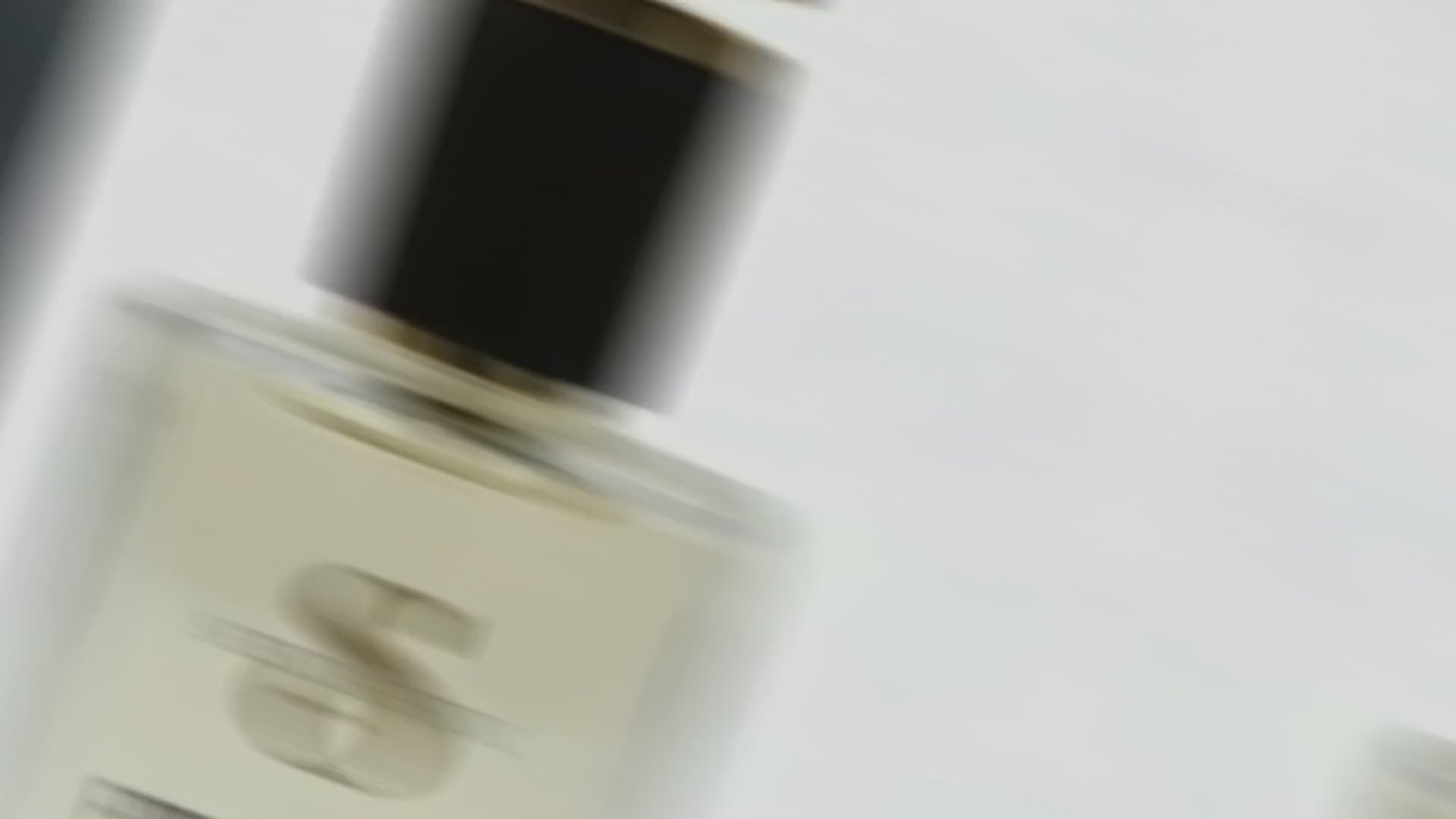 Signature Scent for Confident Men Echo of Flame Inspired by Aventus Creed